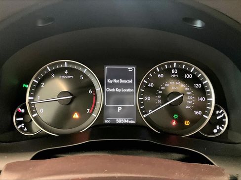 Used 2018 Lexus ES 350 w/ Luxury Package w/Wood Trim FWD image 24