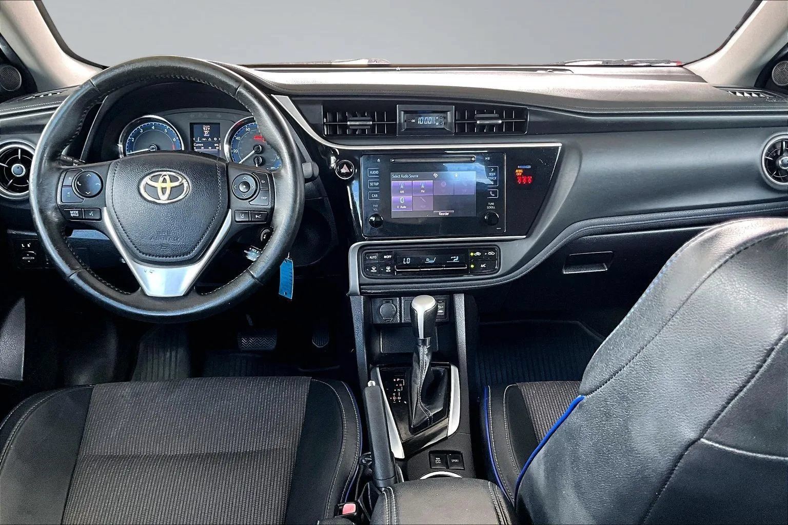 Used 2019 Toyota Corolla SE FWD image 7