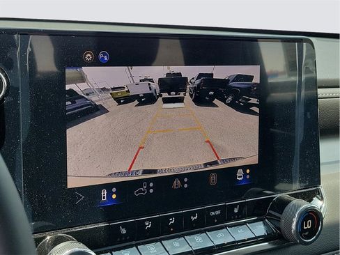 New 2025 Chevrolet Colorado LT w/ LT Convenience Package image 23