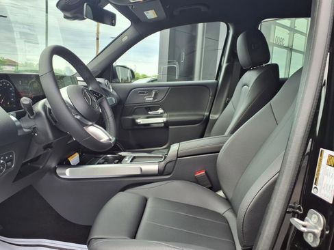 New 2025 Mercedes-Benz GLB 250 4MATIC image 14