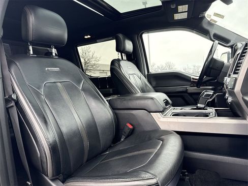 Used 2017 Ford F150 Platinum w/ Technology Package image 25