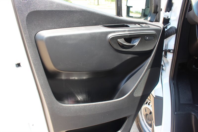 Used 2026 Mercedes-Benz Sprinter 2500 image 32