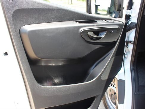 Used 2026 Mercedes-Benz Sprinter 2500 image 32