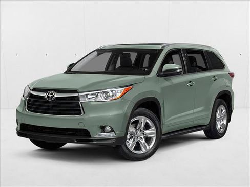 Used 2014 Toyota Highlander XLE image 1