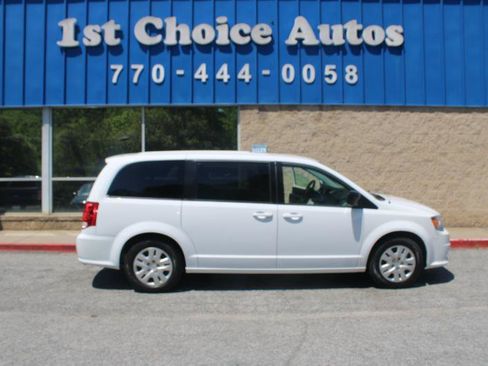 Used 2020 Dodge Grand Caravan SE FWD image 6