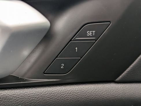 Used 2021 BMW X5 xDrive40i w/ Premium Package 3 image 34