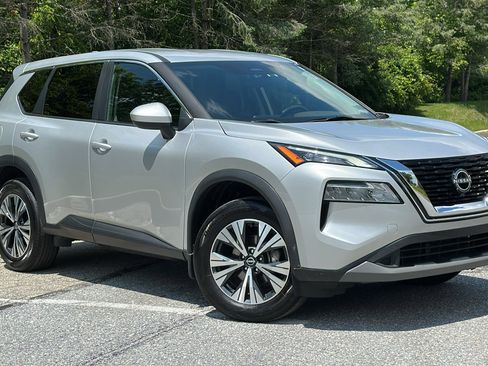 Certified 2023 Nissan Rogue SV image 1