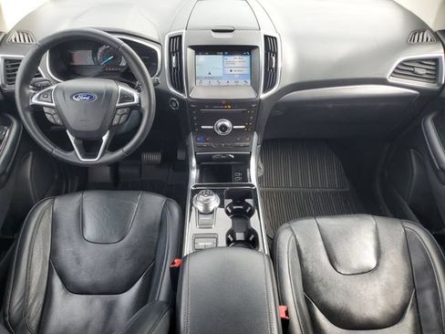 Used 2019 Ford Edge Titanium w/ Equipment Group 301A AWD/4WD image 20