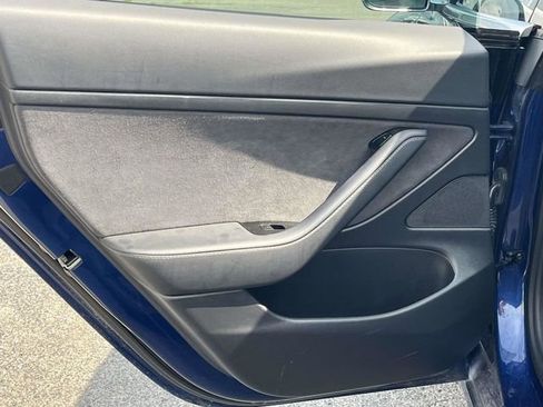 Used 2020 Tesla Model 3 Standard Range Plus RWD image 16