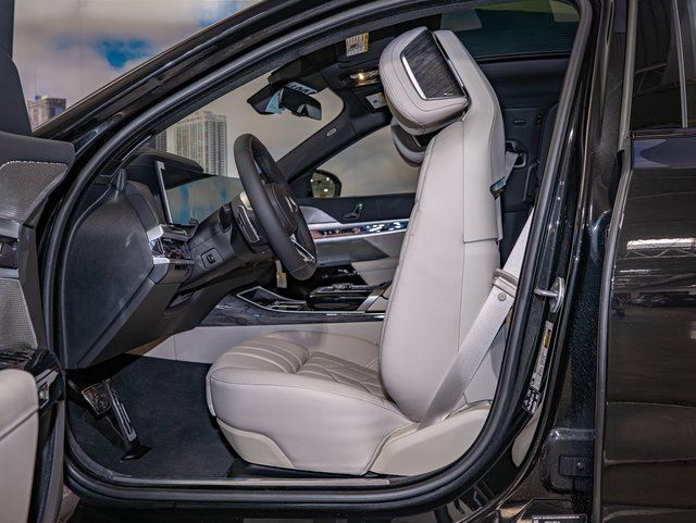 Used 2026 BMW 740i xDrive AWD/4WD image 20
