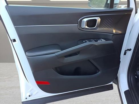 Used 2025 Kia Sorento S image 19