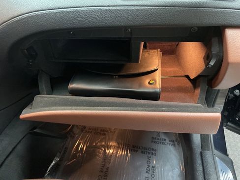 Used 2012 BMW 650i Coupe image 40