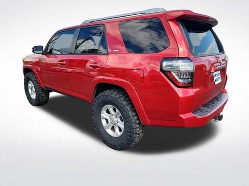 Used 2016 Toyota 4Runner SR5 Premium image 3