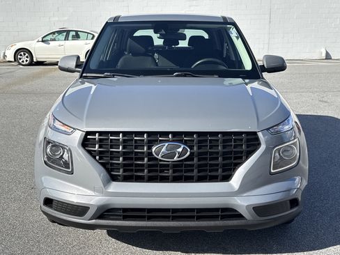 Used 2021 Hyundai Venue SE image 9