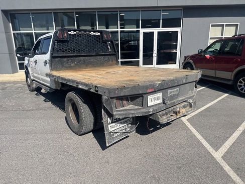 Used 2019 Ford F350 XLT image 9