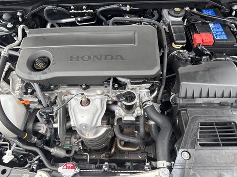 Used 2025 Honda Civic Sport image 31