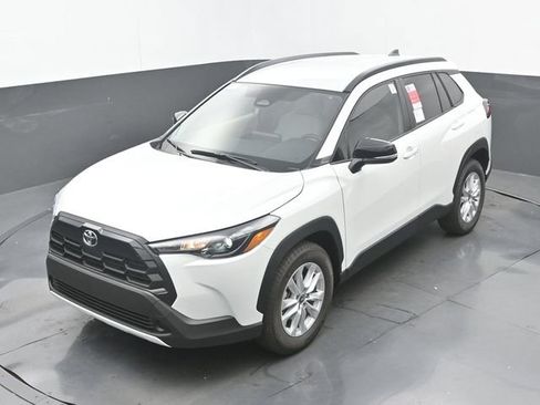 New 2026 Toyota Corolla Cross LE FWD image 29