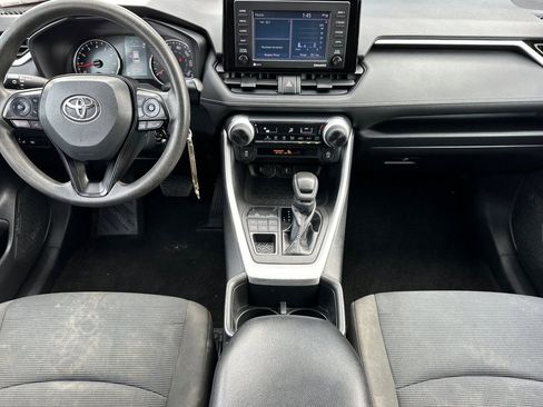 Used 2022 Toyota RAV4 LE image 14