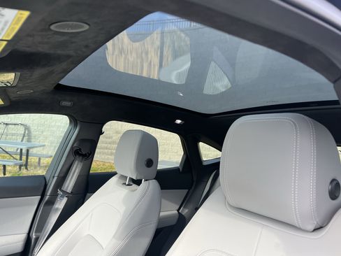 Used 2024 Jaguar E-PACE R-Dynamic SE image 17