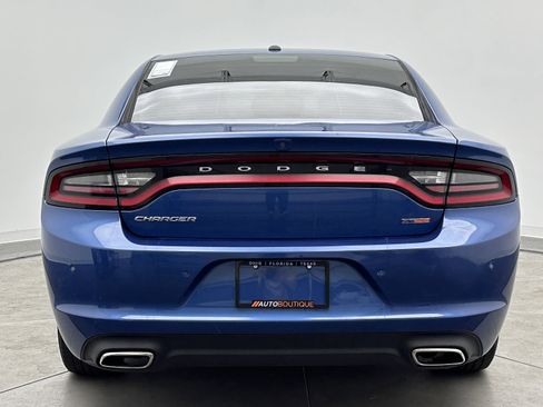 Used 2022 Dodge Charger SXT w/ Leather Interior Group RWD image 7