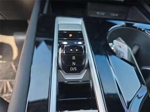 New 2026 Volkswagen Atlas Cross Sport SE image 22