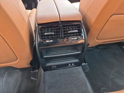 Used 2023 BMW 540i w/ Premium Package RWD image 18