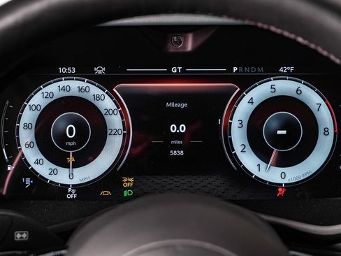 Used 2025 Aston Martin DBX 707 image 28