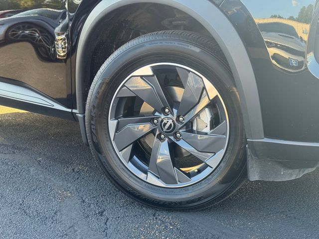 Used 2026 Nissan Rogue SV FWD image 2