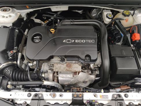 Used 2017 Chevrolet Malibu LT FWD image 30