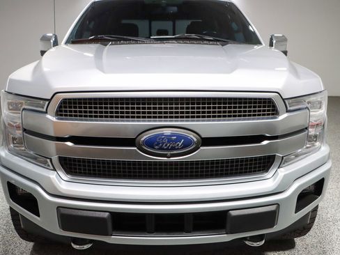 Used 2019 Ford F150 Platinum w/ Equipment Group 701A Luxury image 4