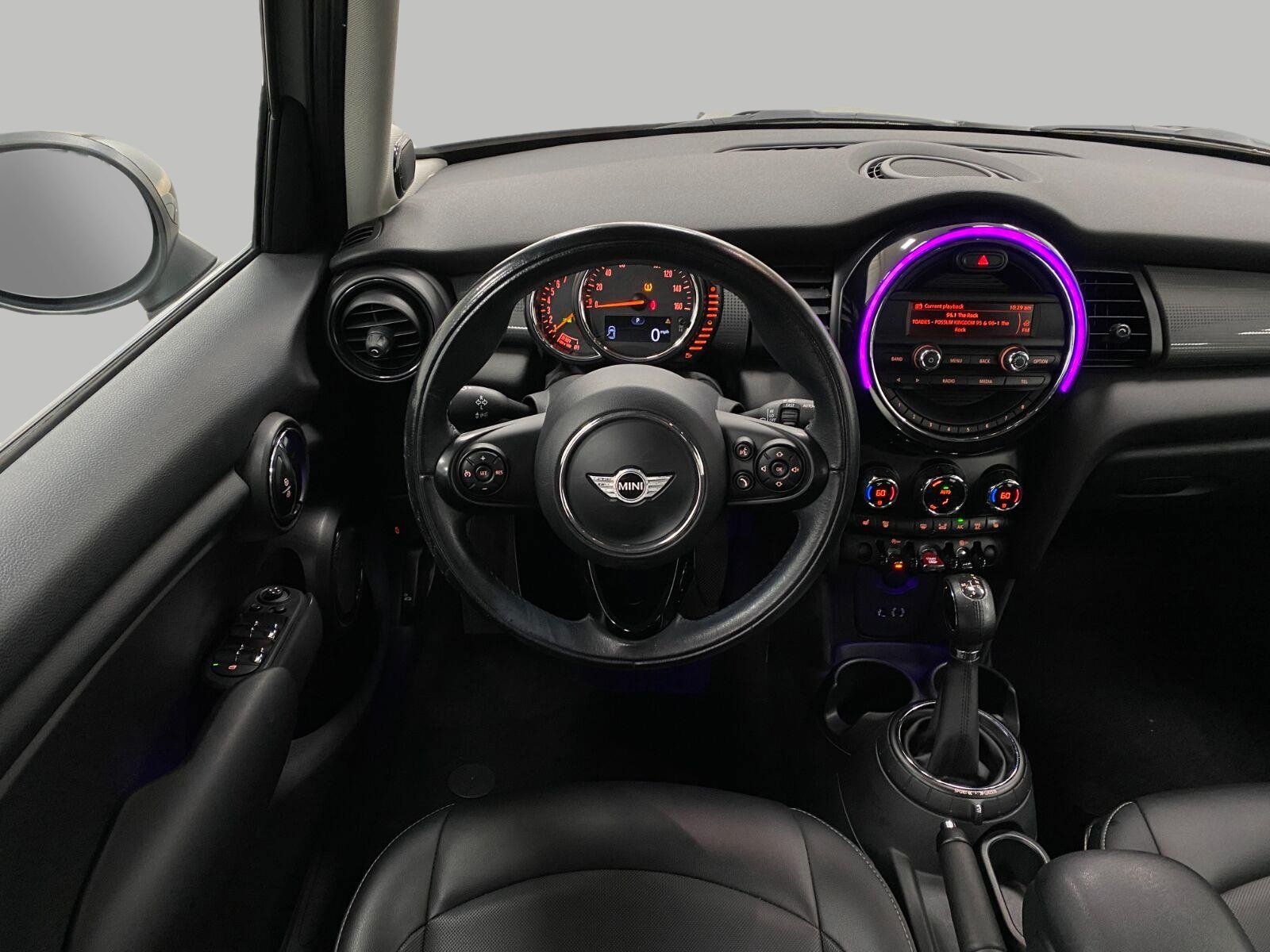 Used 2015 MINI Cooper 4-Door Hardtop FWD image 12