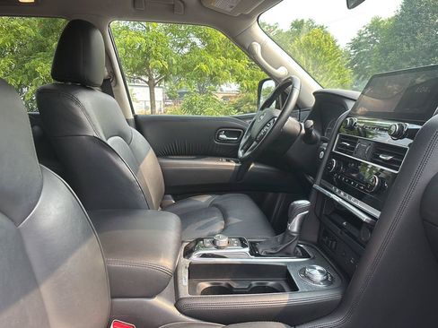 Used 2021 Nissan Armada SV AWD/4WD image 24