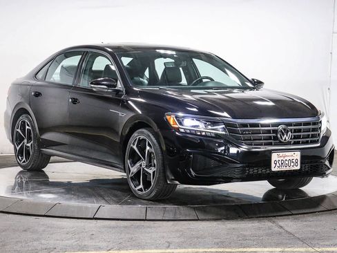 Used 2022 Volkswagen Passat 2.0T R-Line FWD image 5