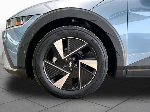 Certified 2025 Hyundai Ioniq 5 SEL RWD image 10