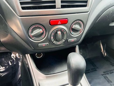 Used 2011 Subaru Impreza 2.5i image 32
