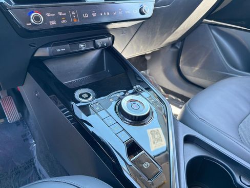 Used 2023 Kia Niro EX w/ EX Cold Weather Package image 25