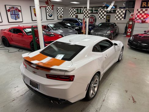 Used 2016 Chevrolet Camaro SS image 5