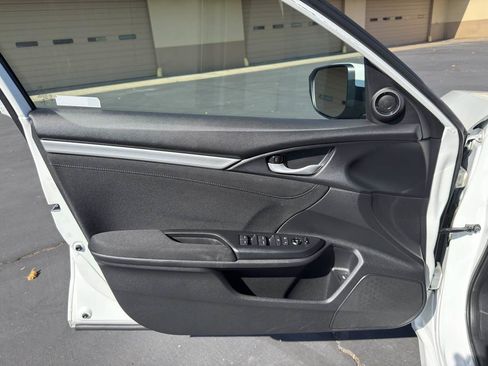 Used 2019 Honda Civic EX image 13