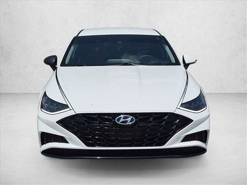 Used 2023 Hyundai Sonata SEL FWD image 2