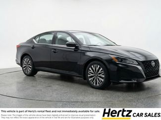 Used 2025 Nissan Altima 2.5 SV video 1