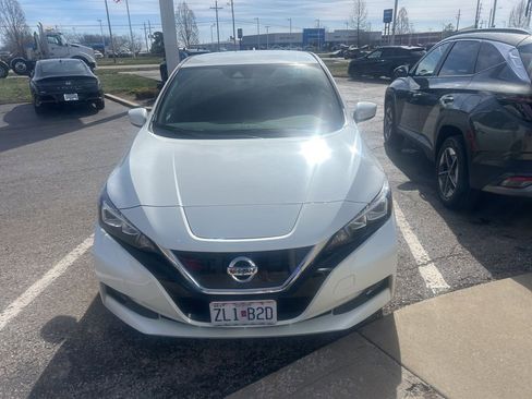 Used 2019 Nissan Leaf SV w/ SV Technology Package image 6