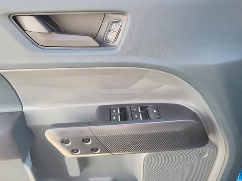 New 2025 Ford Maverick XL image 14