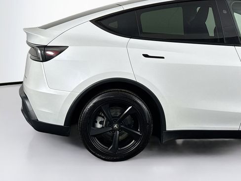 Used 2026 Tesla Model Y Long Range AWD/4WD image 42
