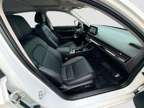 Used 2022 Honda Civic Touring image 30