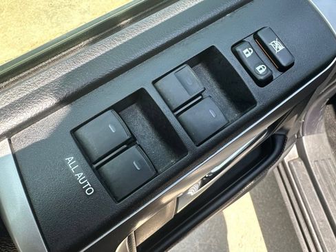 Used 2016 Toyota 4Runner SR5 Premium AWD/4WD image 16