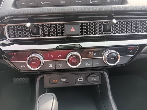 Used 2024 Honda Civic EX-L image 22