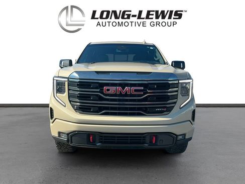 Used 2022 GMC Sierra 1500 AT4 w/ AT4 Preferred Package image 11