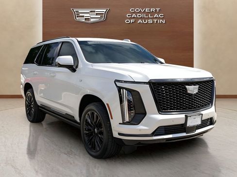 Certified 2025 Cadillac Escalade Sport w/ LPO, ONYX Package AWD/4WD image 6