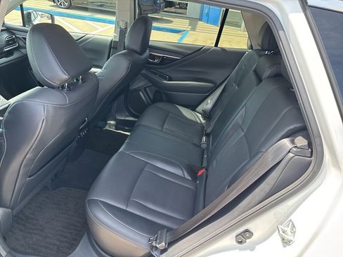 Used 2022 Subaru Outback Limited image 14