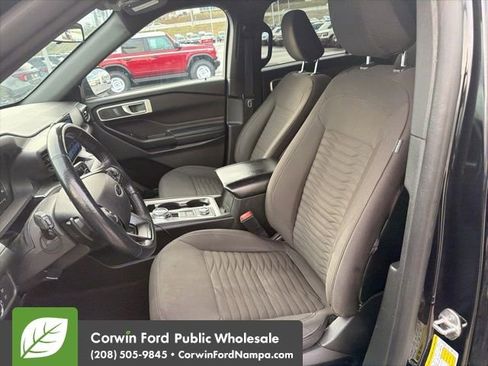 Used 2020 Ford Explorer XLT w/ Comfort Package image 10